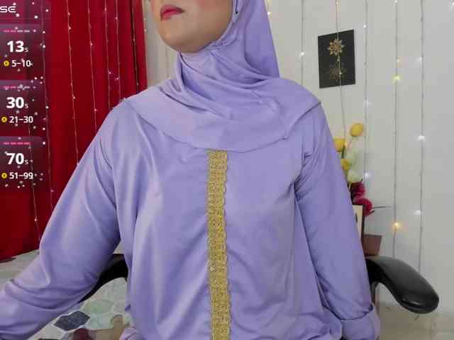 AishaAmin webcam