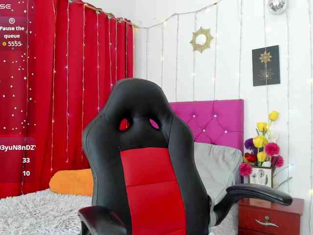AishaAmin webcam