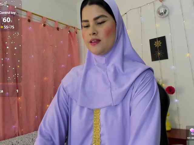 AishaAmin webcam