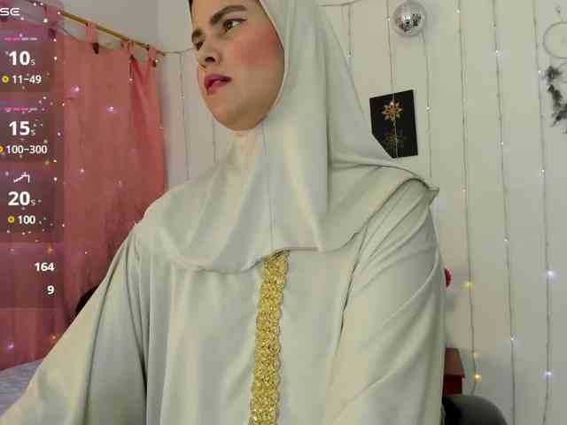 AishaAmin webcam