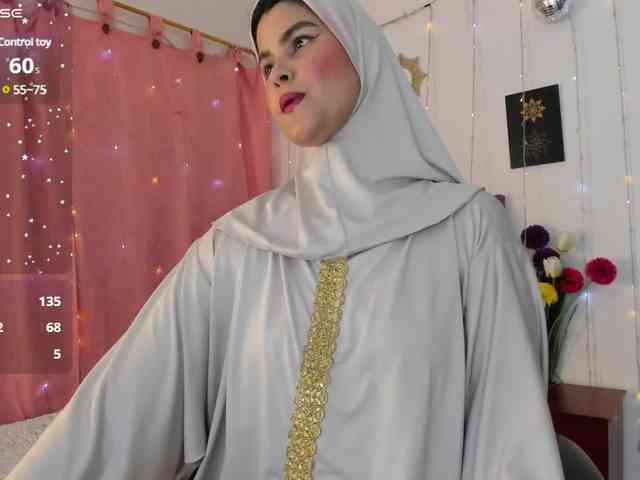 AishaAmin webcam