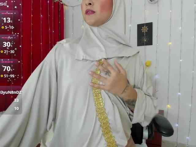 AishaAmin webcam