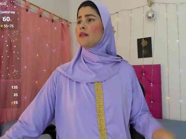 AishaAmin webcam