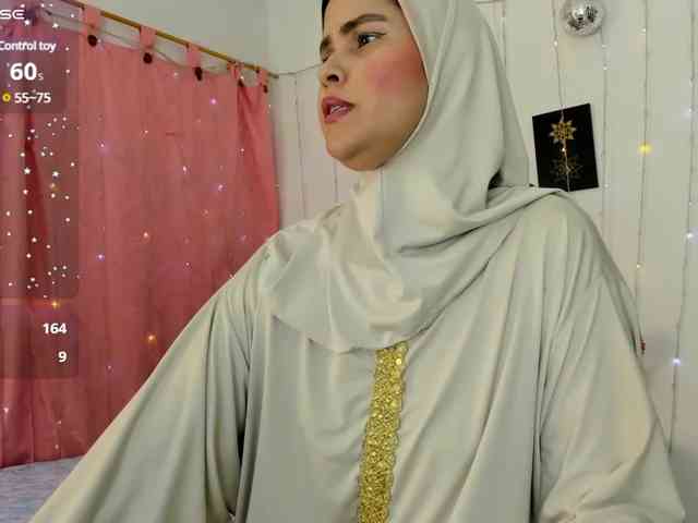 AishaAmin webcam