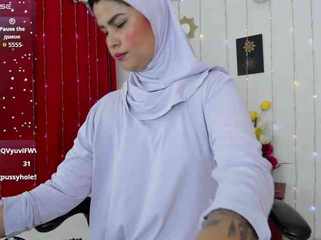 AishaAmin webcam