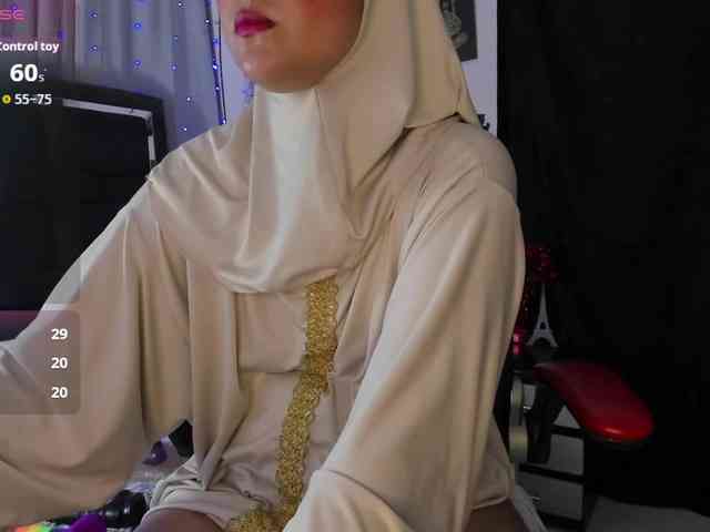 AishaAmin webcam