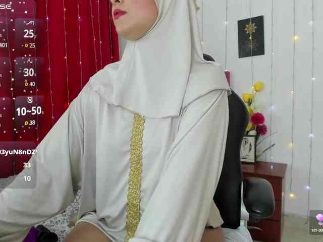 AishaAmin webcam