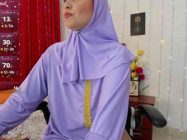 AishaAmin webcam