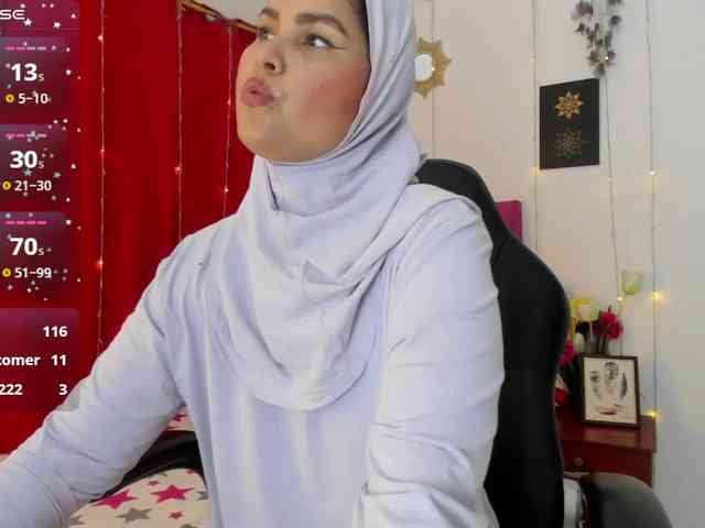 AishaAmin webcam