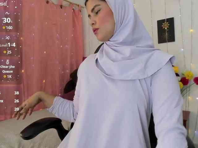 AishaAmin webcam