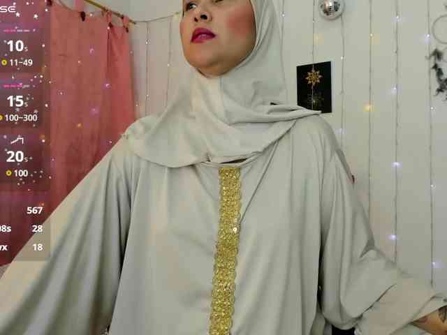 AishaAmin webcam