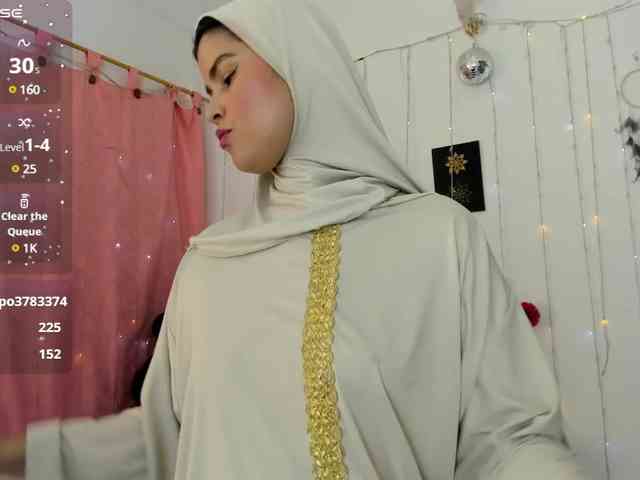 AishaAmin webcam