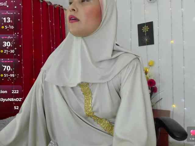 AishaAmin webcam