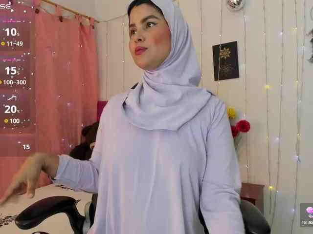 AishaAmin webcam