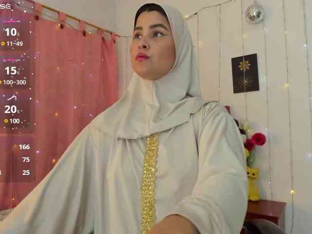 AishaAmin webcam