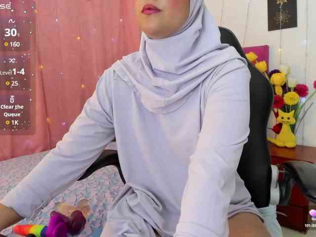 AishaAmin webcam