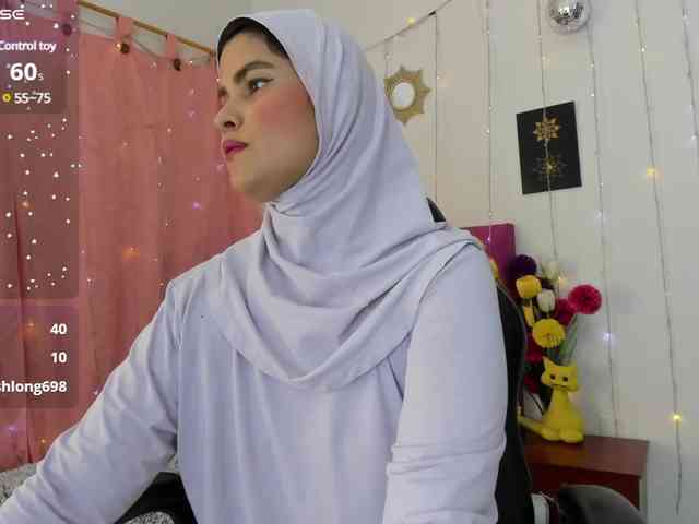 AishaAmin webcam