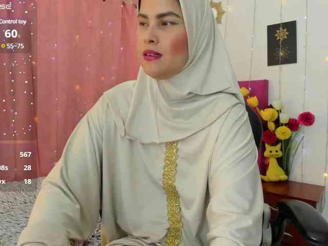 AishaAmin webcam