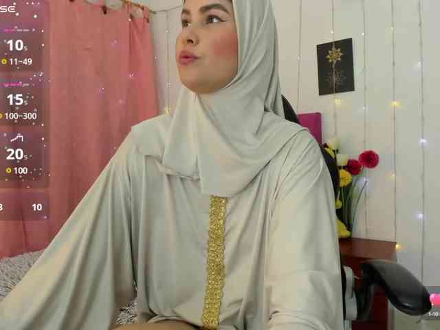AishaAmin webcam