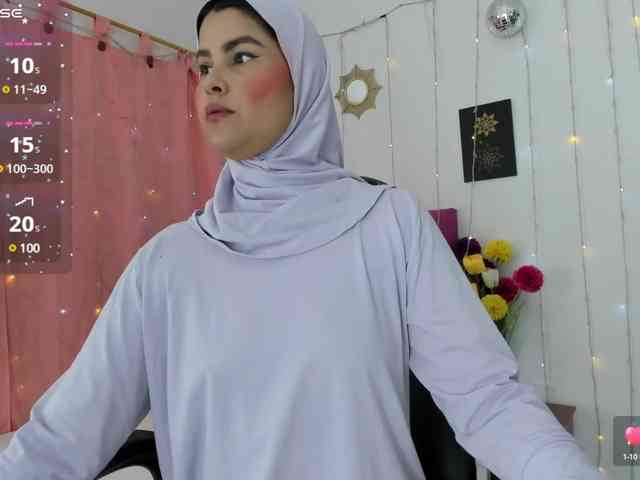 AishaAmin webcam