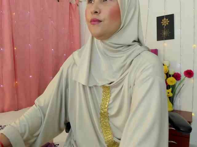 AishaAmin webcam