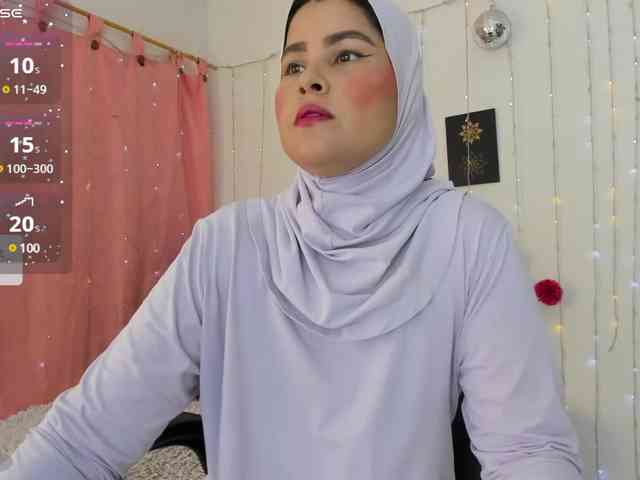 AishaAmin webcam
