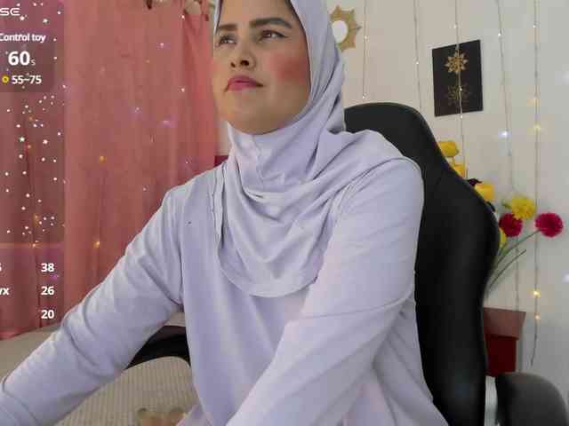 AishaAmin webcam