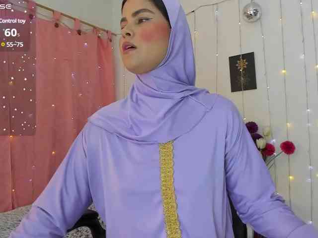 AishaAmin webcam