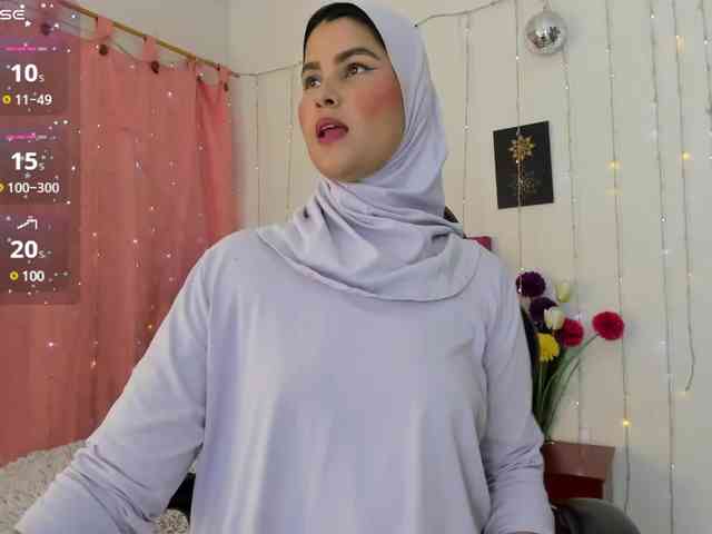 AishaAmin webcam