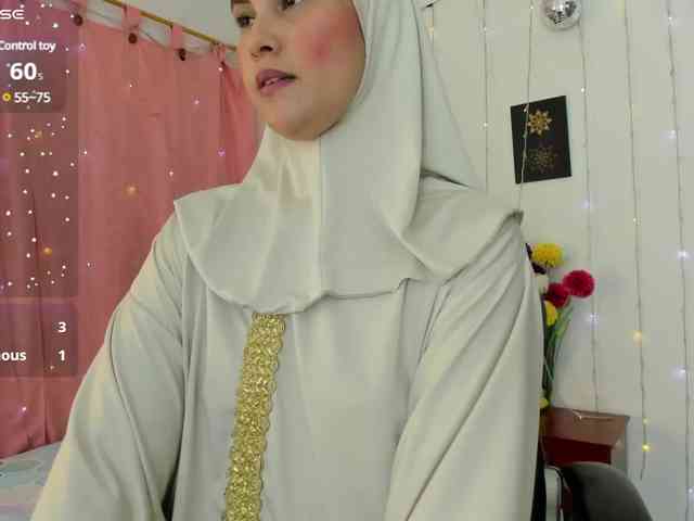 AishaAmin webcam