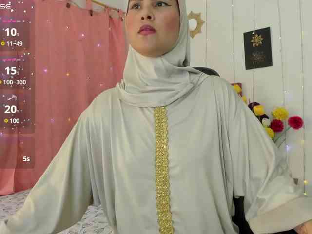 AishaAmin webcam