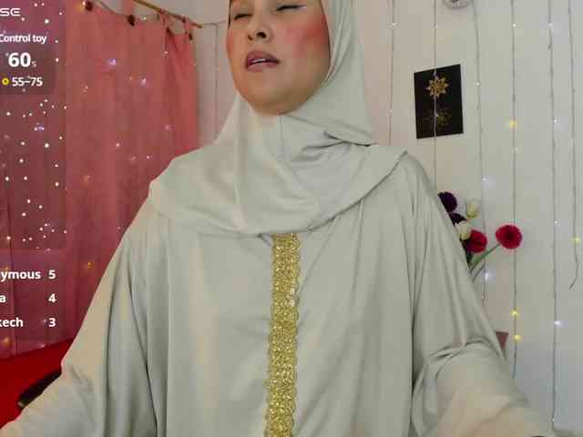 AishaAmin webcam