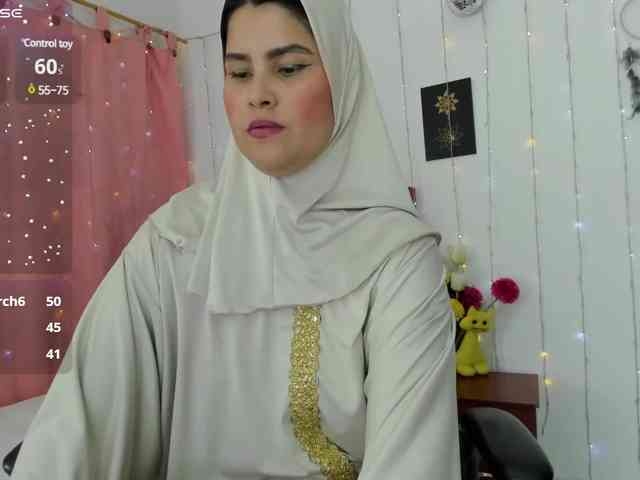 AishaAmin webcam
