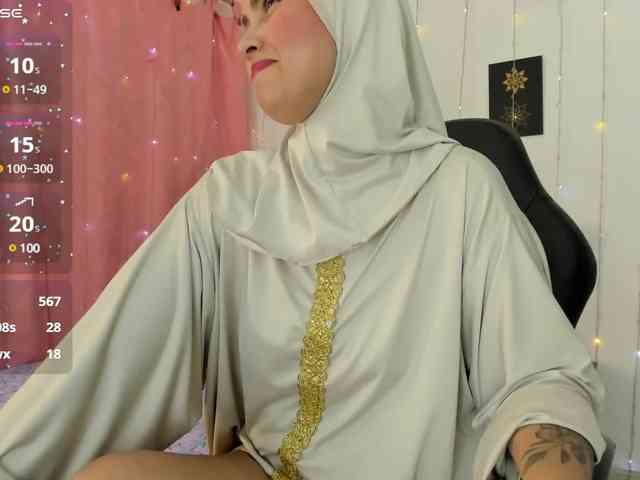 AishaAmin webcam