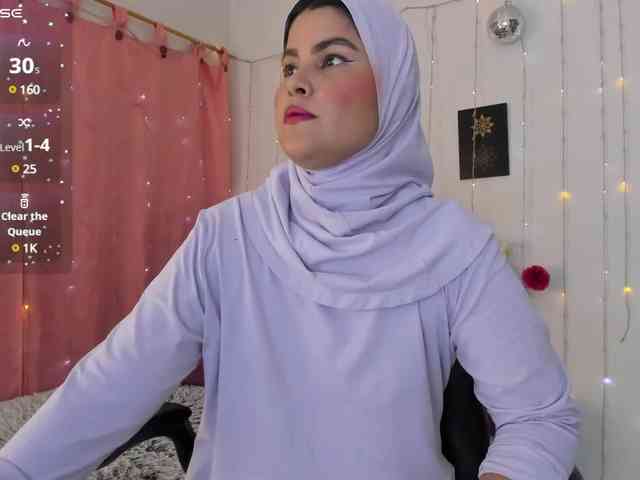 AishaAmin webcam