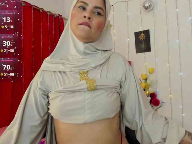 AishaAmin webcam