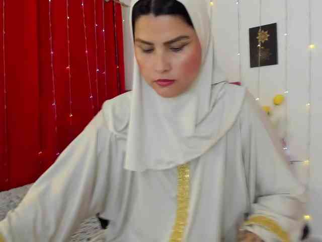 AishaAmin webcam