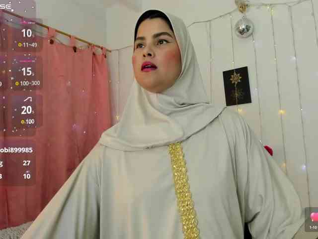 AishaAmin webcam