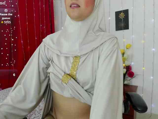 AishaAmin webcam