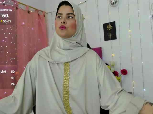 AishaAmin webcam