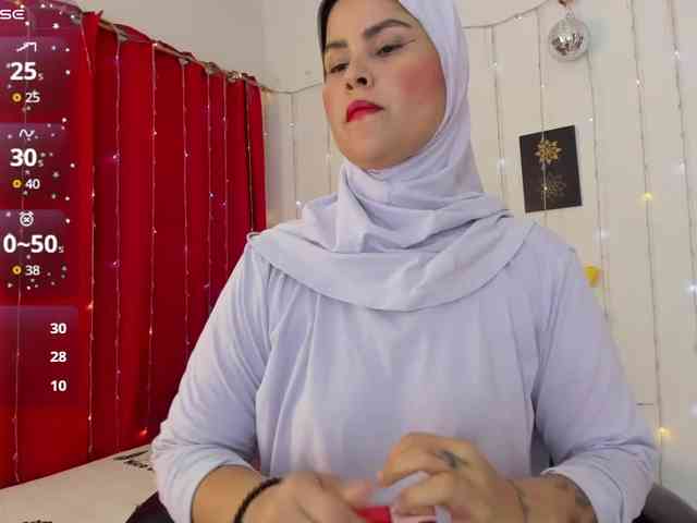 AishaAmin webcam