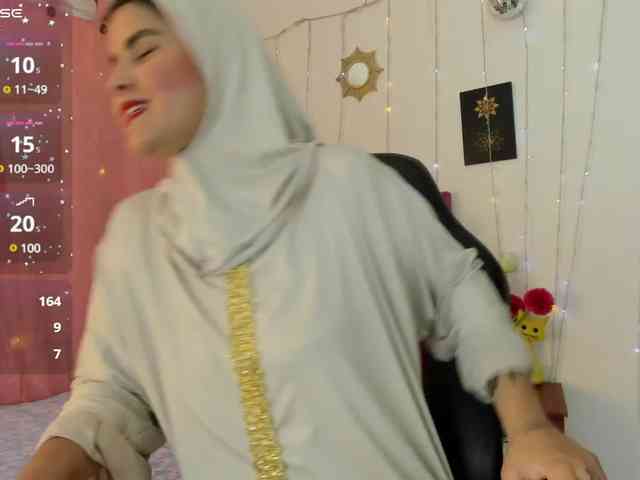 AishaAmin webcam