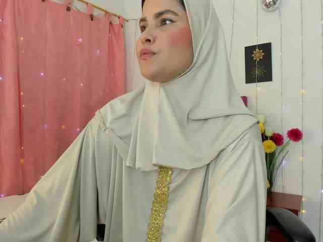AishaAmin webcam