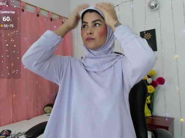AishaAmin webcam