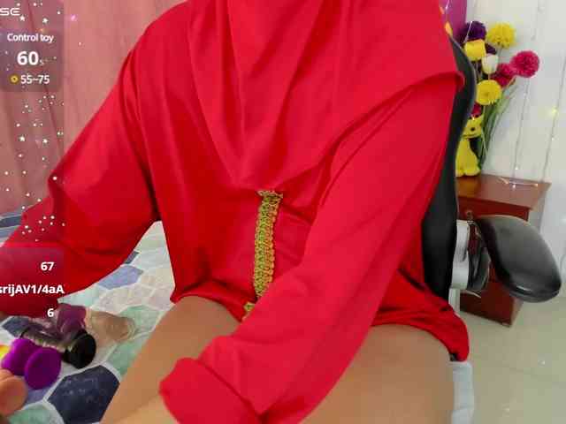 chatroom nude AishaAmin