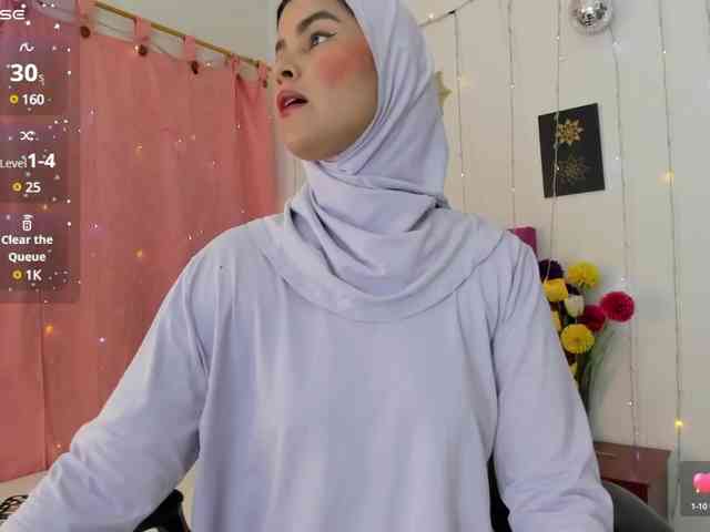 AishaAmin webcam
