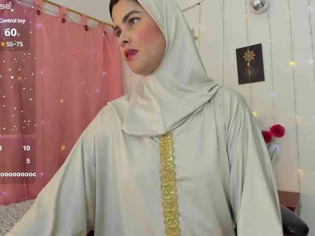 AishaAmin webcam