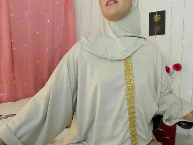 AishaAmin webcam