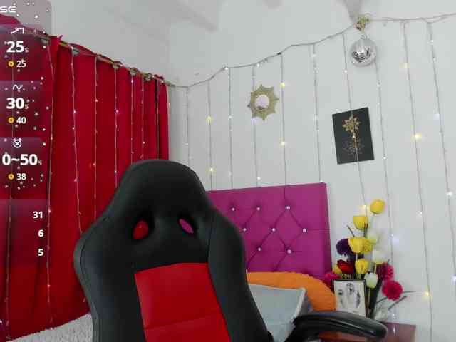 AishaAmin webcam