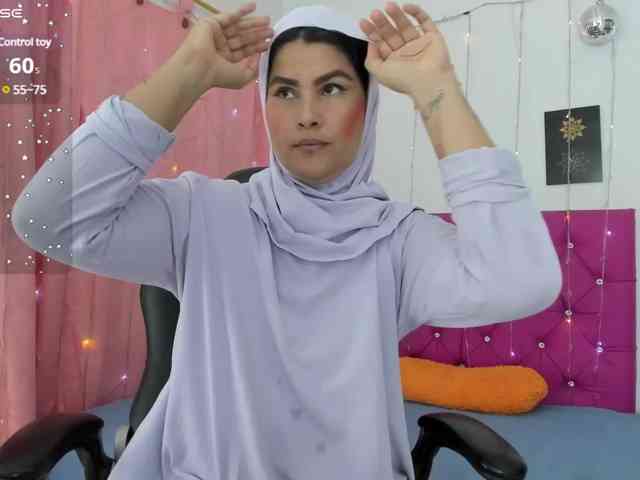 AishaAmin webcam